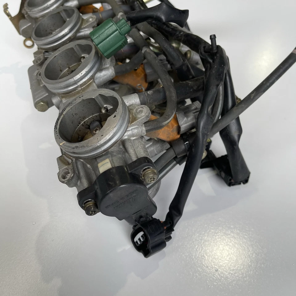 Yamaha FZ6N FZ6 2005 Throttle body air intake fuel manifold throttles - Image 2 of 4
