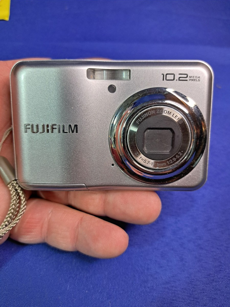 Compact Digital Camera FUJIFILM FinePix A170 10.2MP Silver Compact Digital Camera FUJIFILM FinePix A170 10.2MP Silver