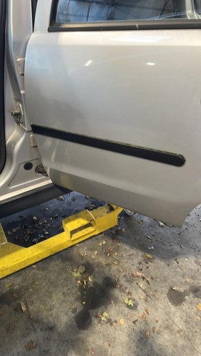 Portière Arrière Gauche Pour OPEL CORSA C Phase 2 - Réf 24455264, Couleur Gris, Garantie 6 Mois - Occasion