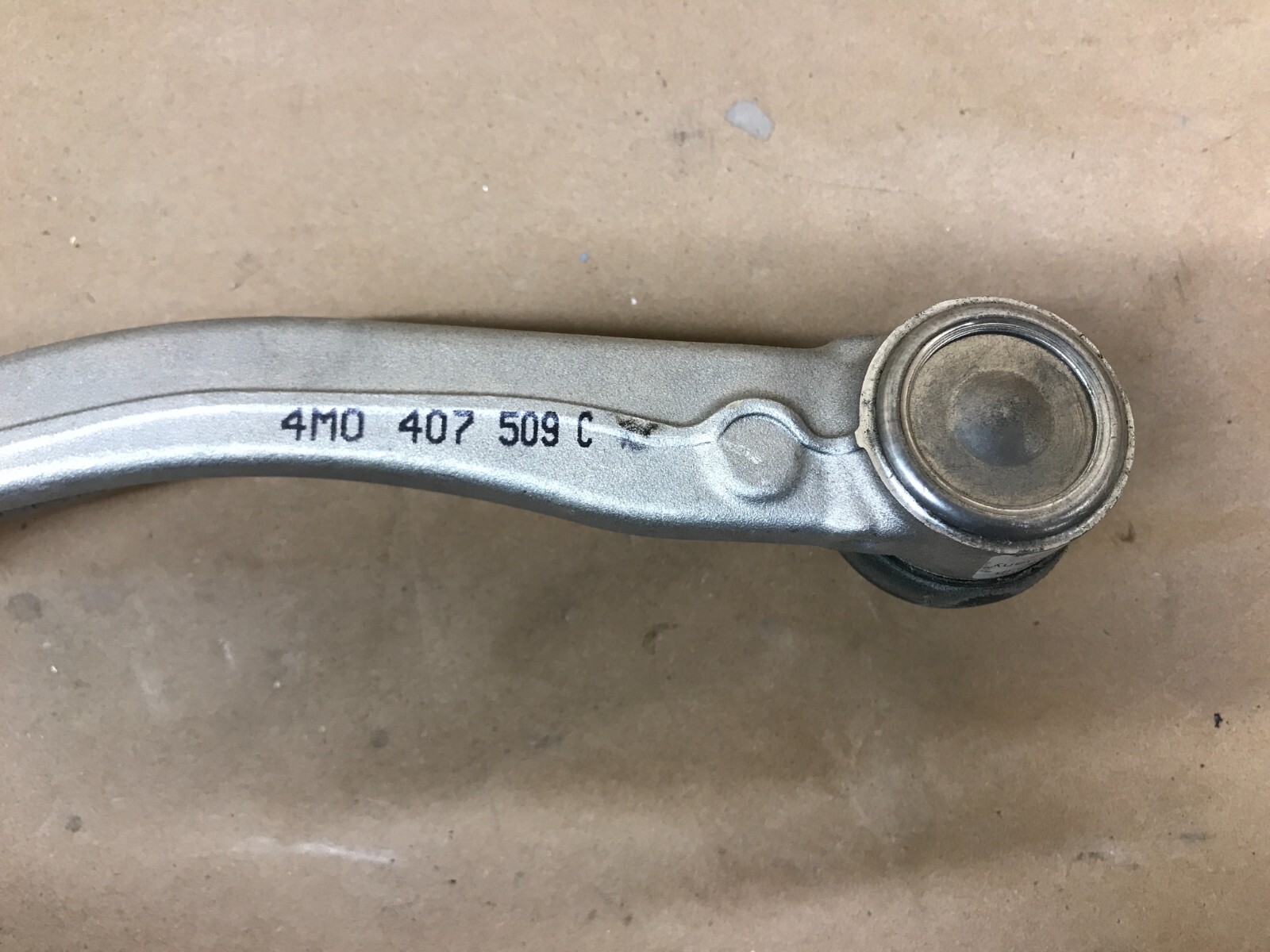 2018-2022 Lamborghini Urus Control Arm Front Left Upper LH 4M0407509C OEM 18 19