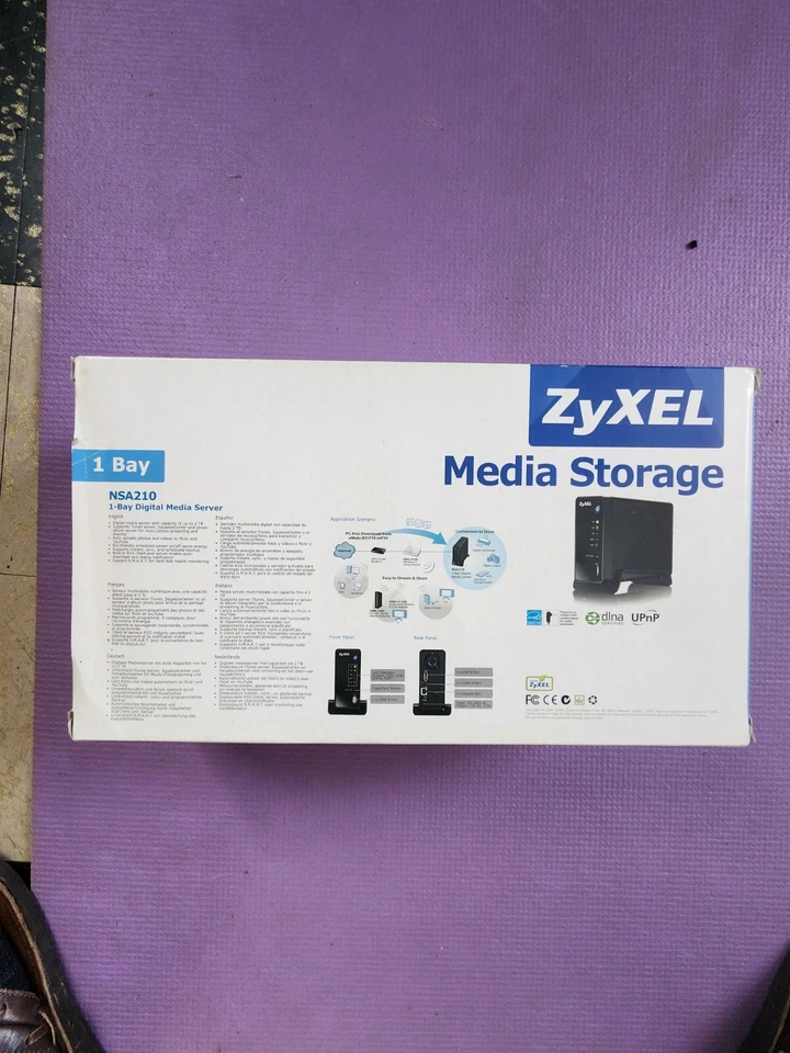 Almacenamiento servidor de medios digitales ZyXEL 1 bahías NSA210 Foto 3 de 4