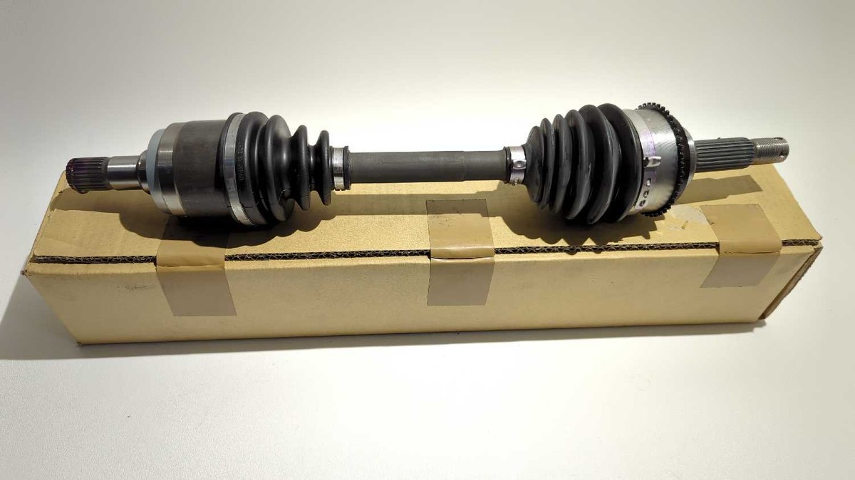 MITSUBISHI MOTORS SHAFT ASM FR AXLE DRIVE MR515192 OEM MR515192