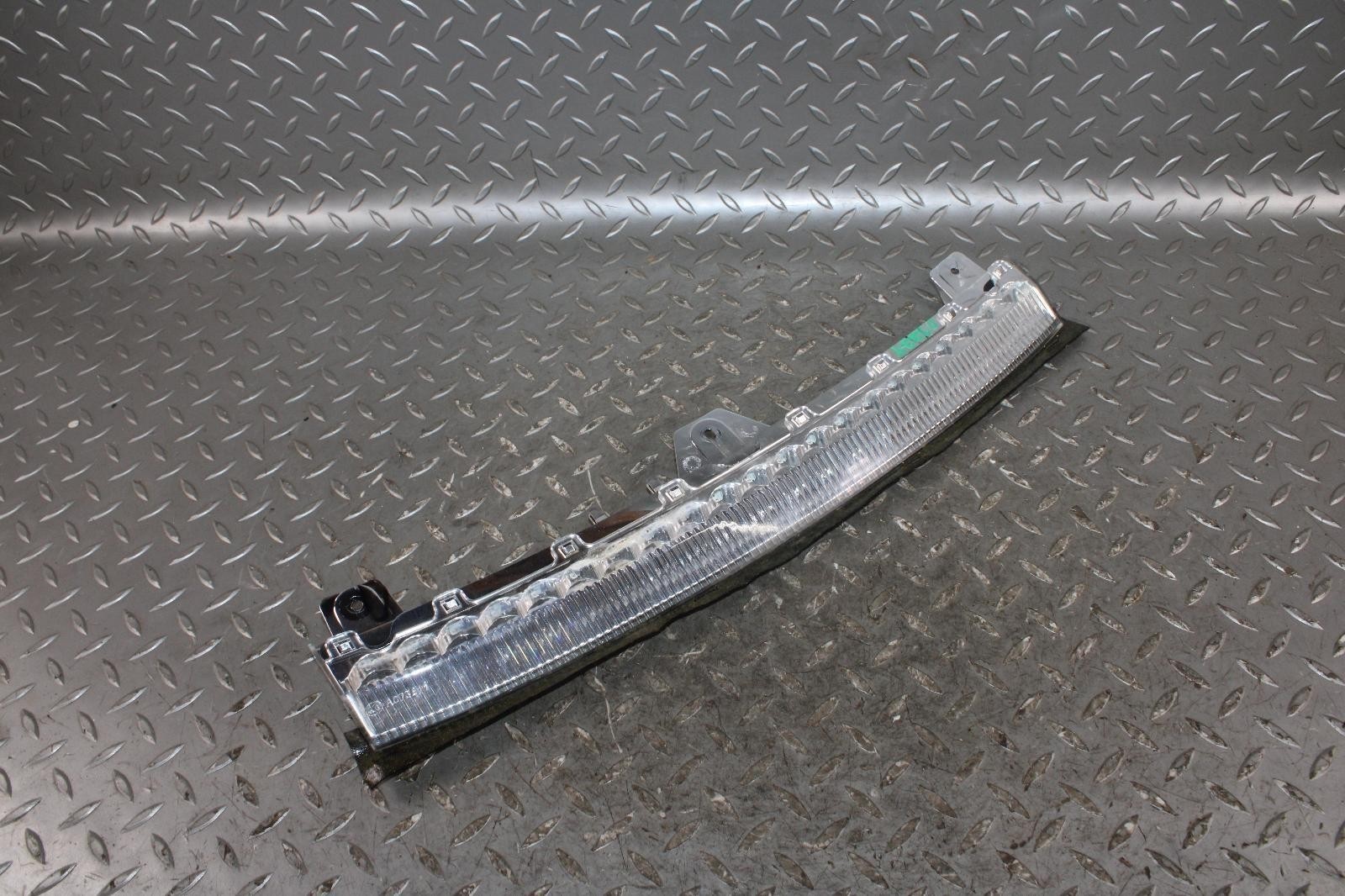 Maserati Ghibli 2014-2024 Rear Center brake light