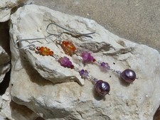 Boucles d'oreilles, argent, perles d'eau douce, saphir rose, opale de feu, rubis