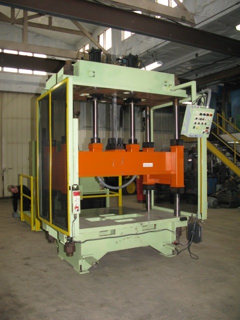 40 ton 65" x 29" down-acting press (Qty 4 available; this auction is for 1)