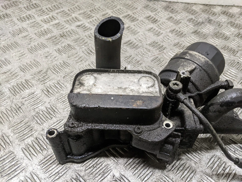 Fiat 500l Multijet Mk1 2012-2013 1.3 Oil Cooler And Filter Housing 55238288 - image 3 of 4