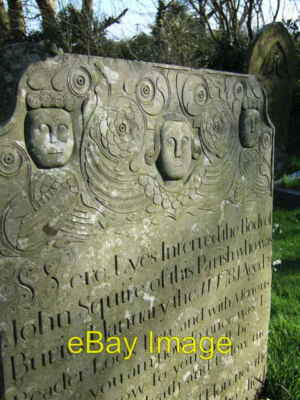 Foto 6x4 John Squire's Grabstein Inwardleigh Ein ungewöhnlicher geschnitzter Schiefer gr c2007