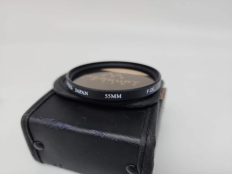 55mm Filter Set 3-Piece Multi-Coated  UV - Polarizer - Fluorescent 55mm w Case - Image 3 of 4