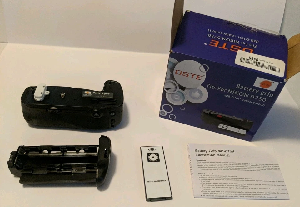 DSTE DR750 Vertical Battery Grip for Nikon DR750 Camera Open Box - Image 2 of 4