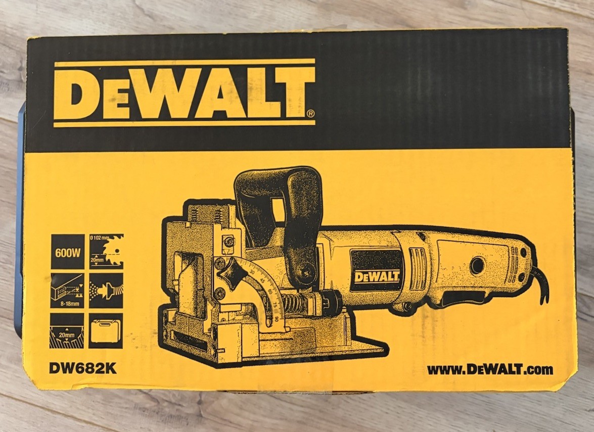 Dewalt DW 682 K Lamellendübelfräse mit 600 Watt im Koffer