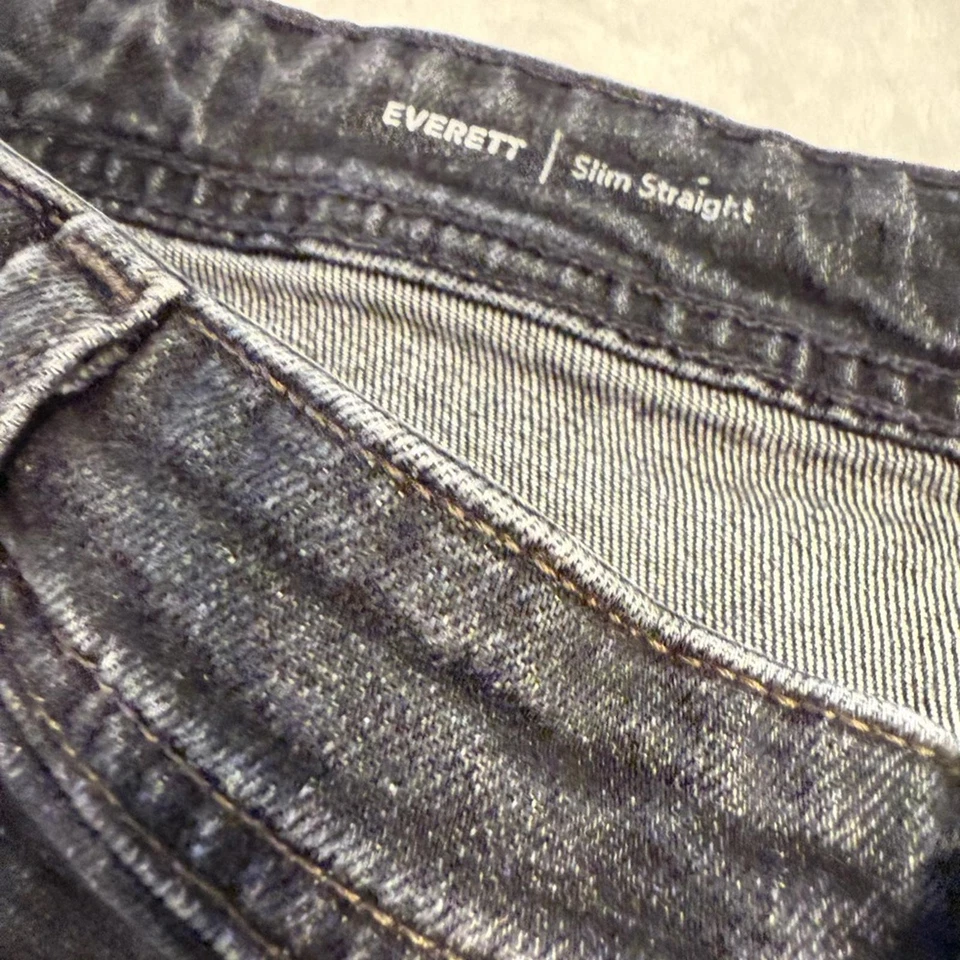 AG Los Angeles Everett Slim Recto Gris Carbón Negro Jeans Botón Cremallera Mosca Foto 4 de 4