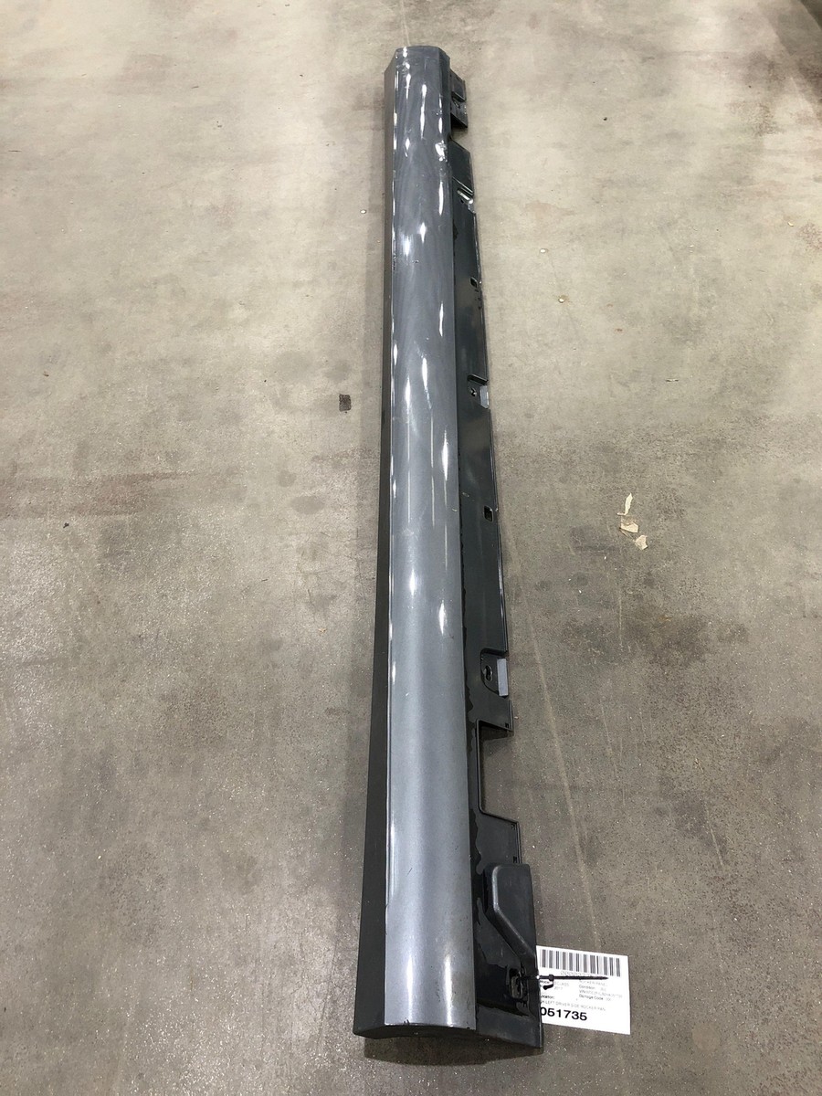 2017 - 2019 MERCEDES E300 OEM LEFT ROCKER PANEL TRIM *SOME WEAR 