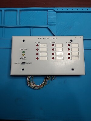 ANNUNCIATOR FIRE ALARM MODEL UTCFIRE& SECURITY COMPANY RTU 12 ZA.