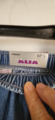 NWT ALIA PETITE STRAIGHT WOMEN 6P Short seasonal basic pull on Denim jeans - Picture 6 of 10