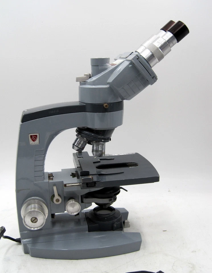 Тринокулярный микроскоп American Optical Spencer серия 10 с 4 целями + мощность - Изображение 3 из 4