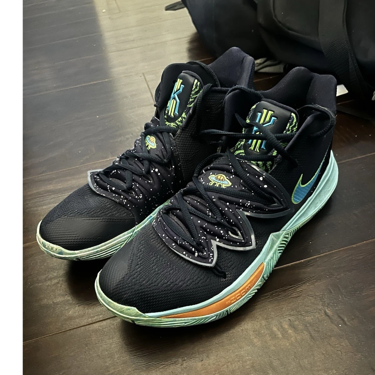 Las mejores ofertas en Nike Kyrie 5 UFO - AO2918-400 | eBay