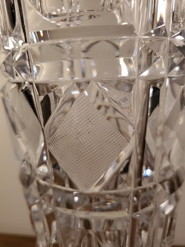 Beautiful Crystal Glass Vase 11.5" - Picture 4 of 7