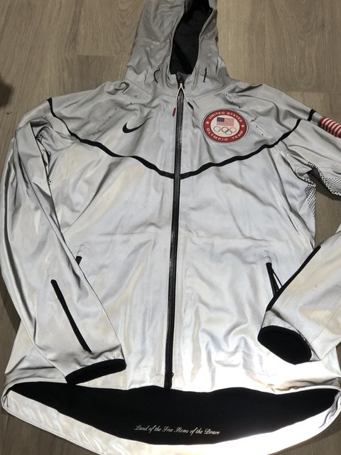 nike us windrunner