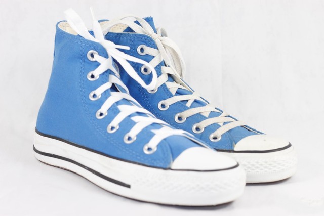 converse bright blue