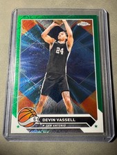 2023-24 Topps Chrome - Devin Vassell #152 Green Topps Refractor Spurs NBA 