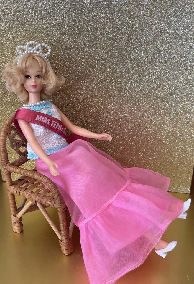 Boneca Barbie FRANCIE Twist ’N Turn vintage 1969 cabelo loiro flip senhorita adolescente BELEZA - Imagem 4 de 4