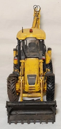 Komatsu WB97s 1/50 Universal Hobbies Tractor