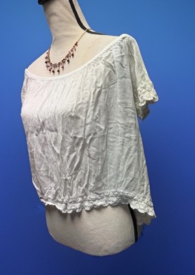 Rue21 Womens Y2K White Off Shoulder Boho Cotton Cropped Top Blouse Lace Trim XS