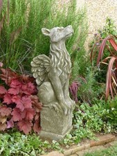Drache "RUFUS" Steinfigur Skulptur Pheeberts Fiona Scott Steinguss Gargoyle