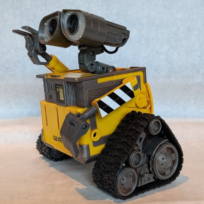 Robot de interacción Disney Pixar Wall-E de Thinkway Toys funcionando Foto 2 de 4