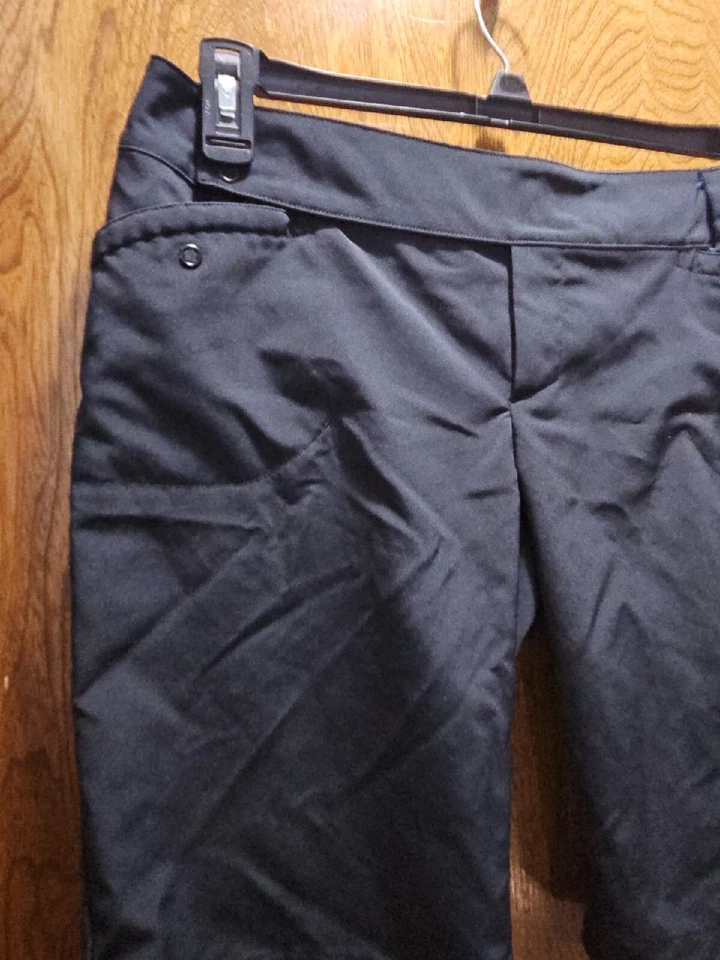 Pantalón corto de golf Under Armour elástico para mujer NEGRO TALLA 10 Foto 2 de 4