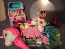 BOX OF 14 PLASTIC TOYS 1970'S KITCHEN SINK  STOVE COMBO