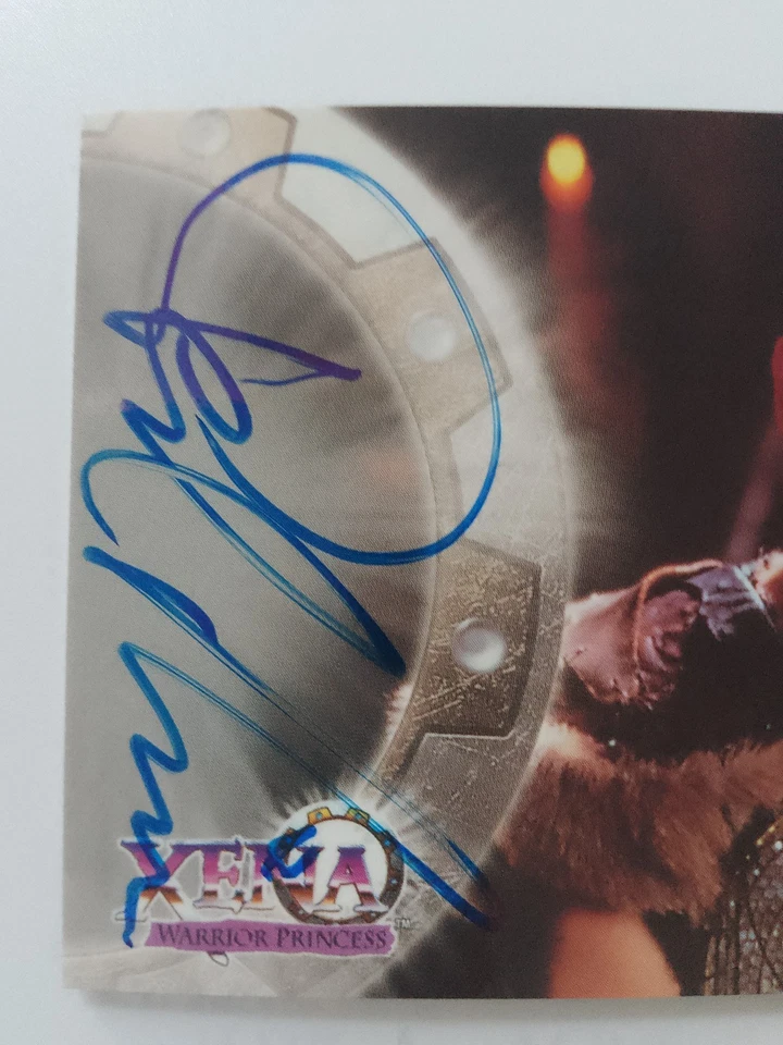 Ted Raimi Topps 1998 Xena Warrior Princess Series 2 Autograph A1  Joxer - Image 3 of 4