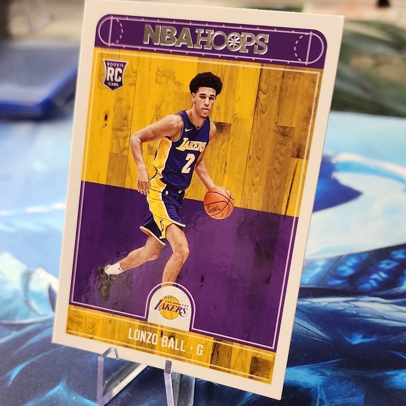 Panini 2017-18 NBA Hoops Lonzo Ball Los Angeles Lakers Rookie #252 Card
