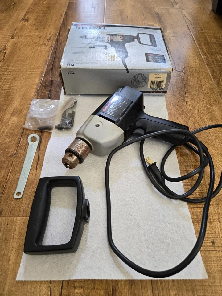 Black & Decker Corded 1/2" Reversing Hammer Drill #7224 Type 2 With Chuck WORKS - Image 4 of 4