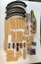 Lot Of Wooden Train Tracks Trains Thomas Compatible 35 Pieces, Gullane HAPE
