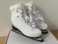 Ice Skates Youth Girls White Warm Fur Collar Size 5 NEW Future Stars Lace Box
