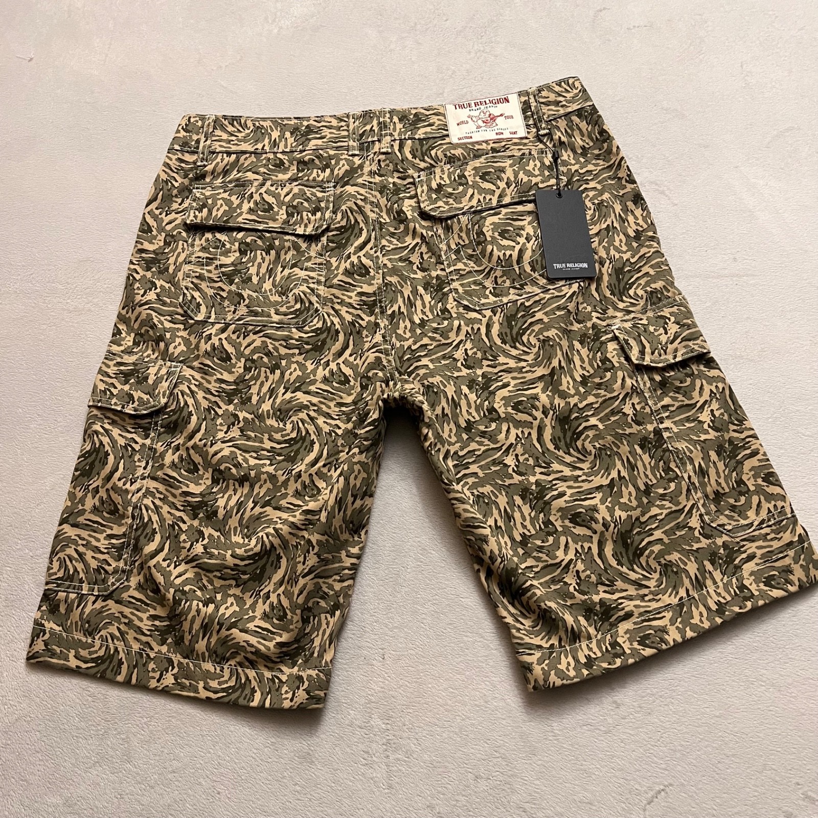 True Religion Men's Camo Cargo Short Size 34 MSRP $ 119.00 thumbnail 9