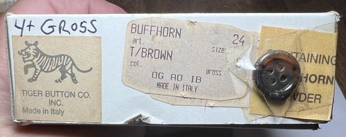 Brown Swirl Buttons, 4 Hole Buffalo Horn Buttons, Aprox. 4 Gross, Italy NOS. - Picture 4 of 4