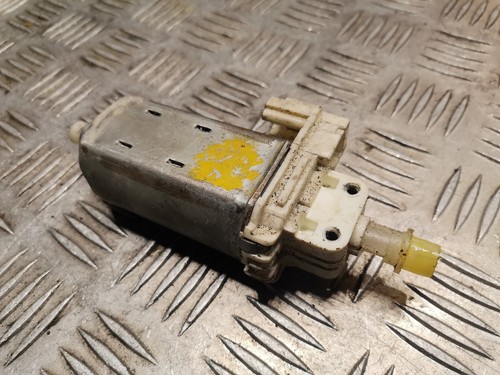 LEXUS RX MCU15 Front Left Seat Control Motor 85820-30510 - Picture 3 of 4