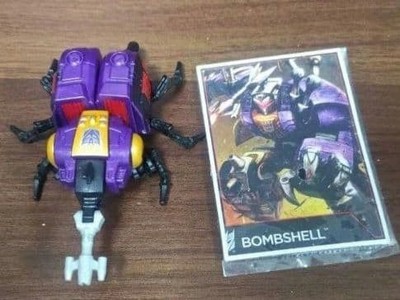 Transformers Generations Insecticon Bombshell gebraucht verschickt mit...