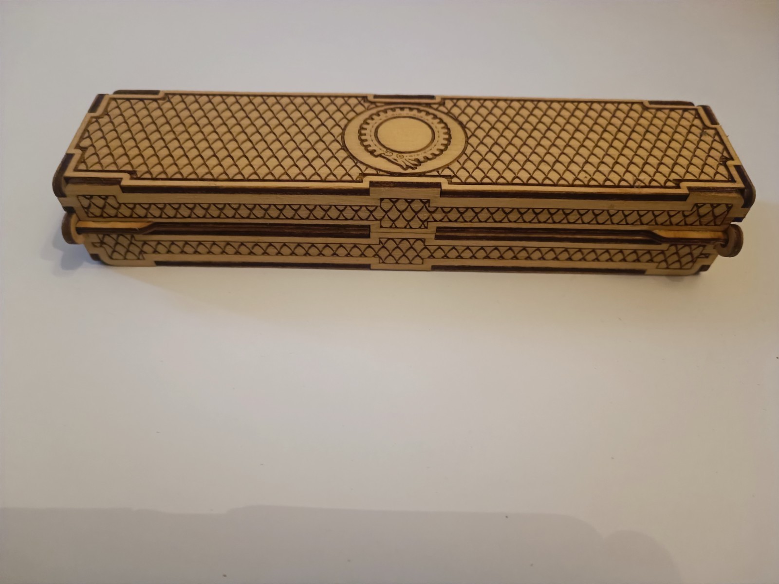 Dice vault DnD en bois pour organiser vos soirées Donjons et Dragons