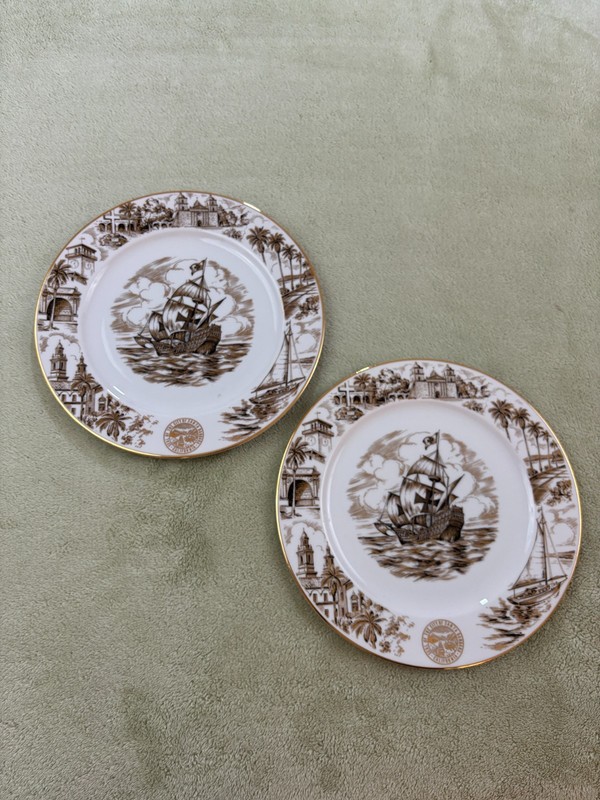 LOT 2 ea Santa Barbara Souvenir Plates, Seal of City, Hunt's, 10.5" diameter