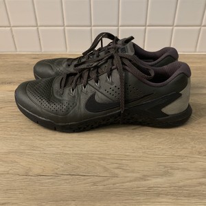 nike metcon amp leather
