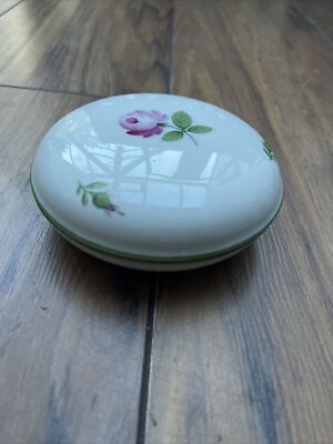 Augarten Wien Austria Porcelain  Round Jewelry Trinket Box (Excellent Condition)