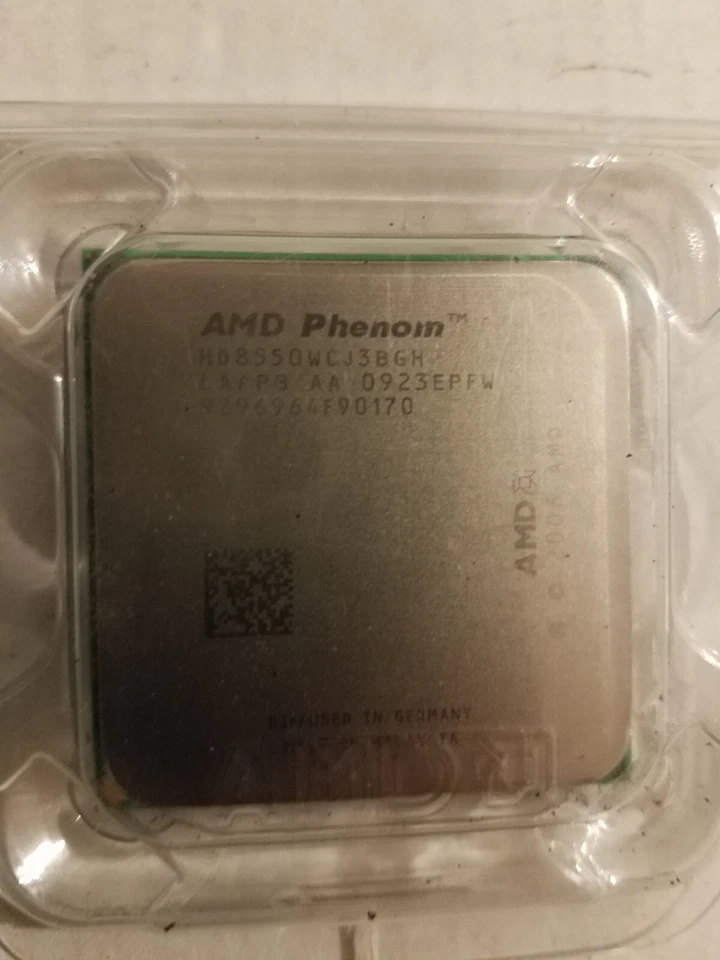 AMD Phenom X3 8550 3 x 512 KB L2 Cache 2.2 GHz Socket AM2+ CPU HD8550WCJ3BGH - Image 2 of 4