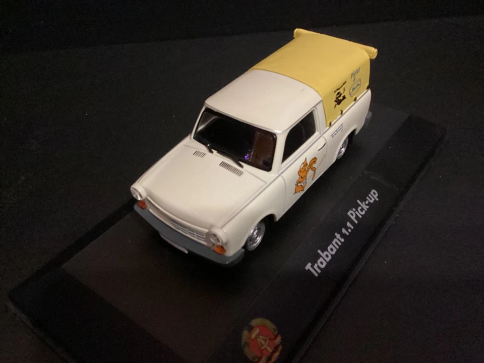 Trabant 1.1 Pickup With Tent 1990 Atlas Diecast Vehicle in 1/43 scale - Image 2 of 4