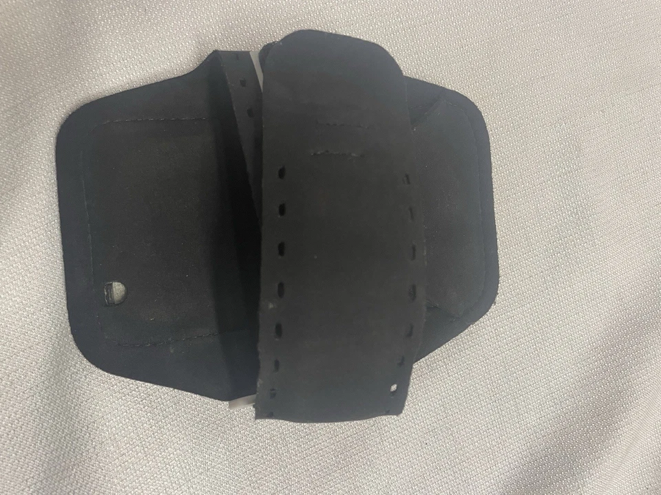 Belkin Sport Fit Plus Armband Phone Holder Case Fits iPhone 12 & Similar- Black - Image 3 of 4