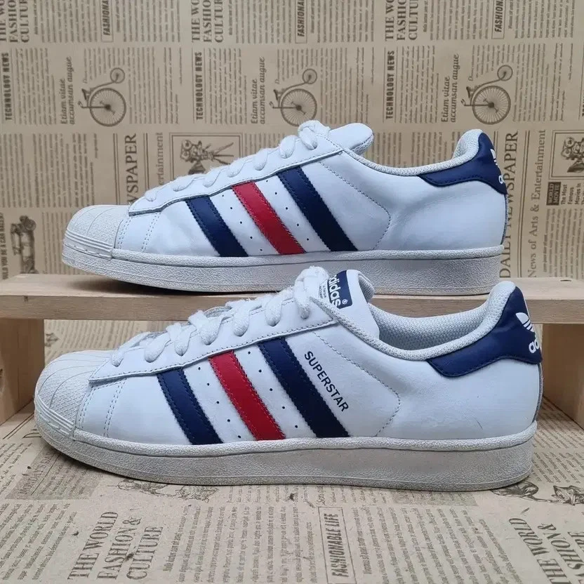 adidas gazelle silver green womens adidas Superstar Shoes White Scarlet IF8067 main image 1
