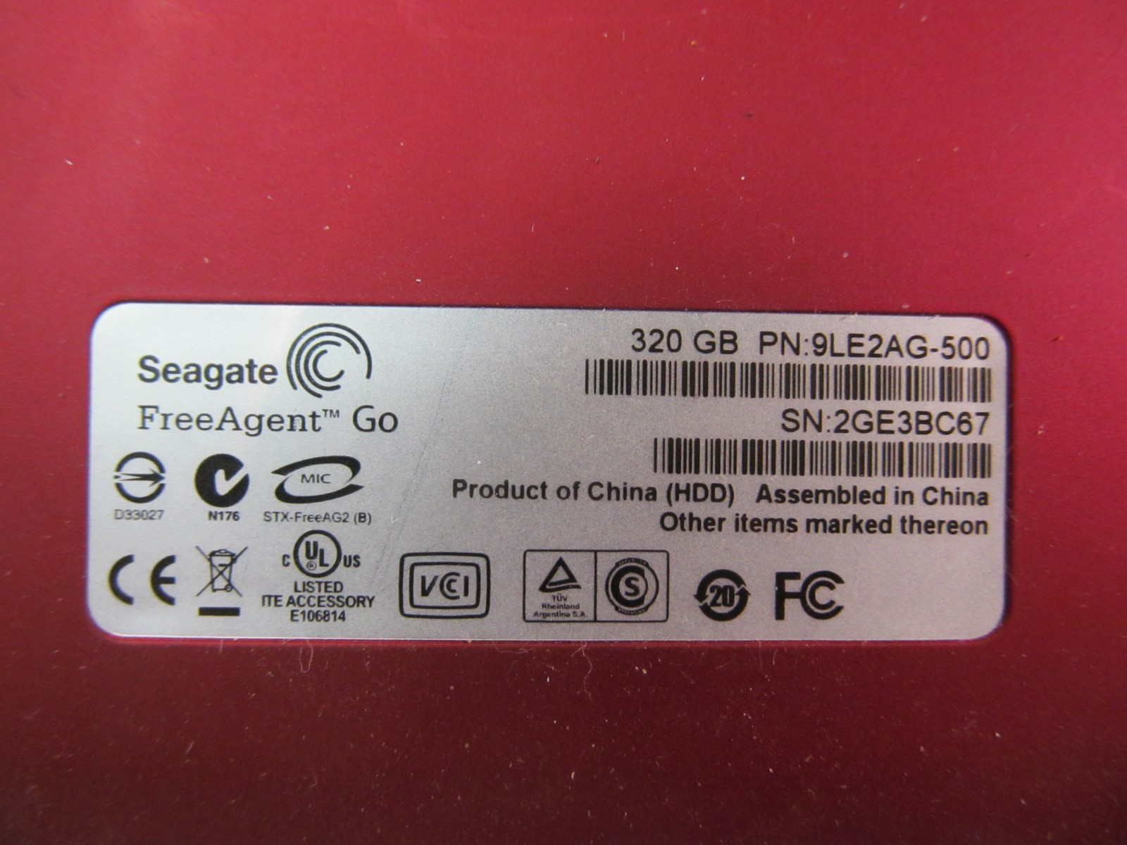 SEAGATE FREE AGENT GO 320GB PORTABLE HARD DRIVE WITH CASE & USB CABLE 9LE2AG-500