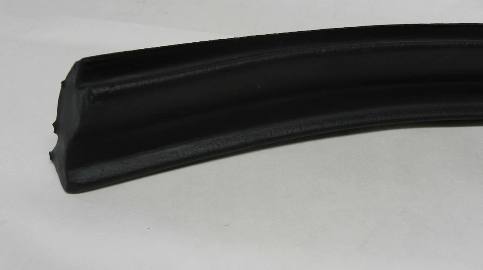 1995-2000 CHEVROLET CAVALIER PONTIAC SUNFIRE GM #12362947 LEFT REAR WEATHERSTRIP - Image 2 of 4